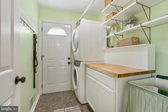 54 S COUNTY LINE RD, Telford, PA 18969