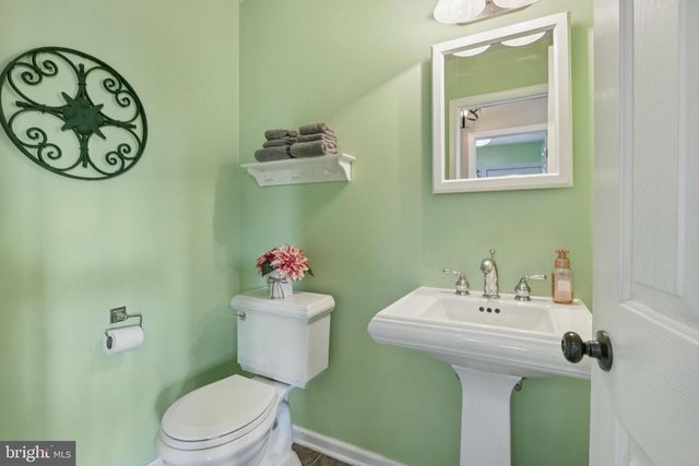 54 S COUNTY LINE RD, Telford, PA 18969