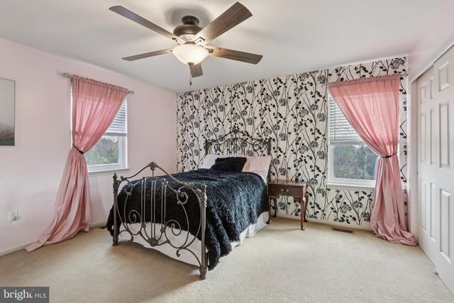 54 S COUNTY LINE RD, Telford, PA 18969