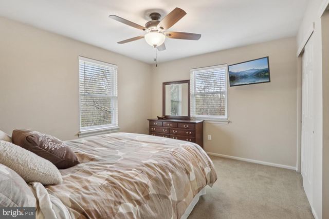 54 S COUNTY LINE RD, Telford, PA 18969