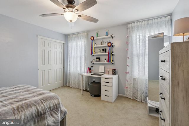 54 S COUNTY LINE RD, Telford, PA 18969