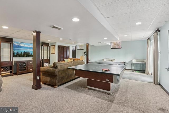 54 S COUNTY LINE RD, Telford, PA 18969