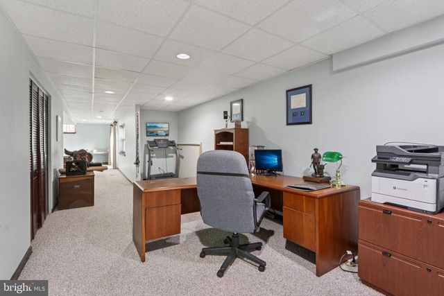 54 S COUNTY LINE RD, Telford, PA 18969