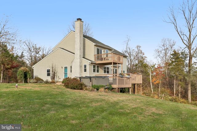 54 S COUNTY LINE RD, Telford, PA 18969