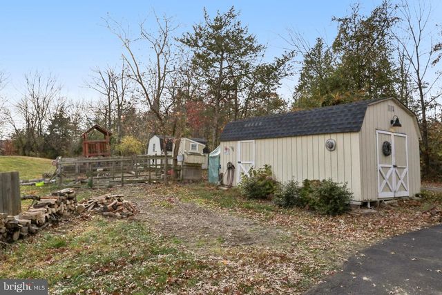 54 S COUNTY LINE RD, Telford, PA 18969