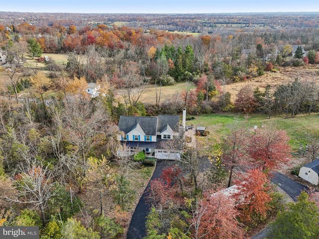 54 S COUNTY LINE RD, Telford, PA 18969