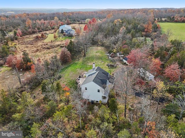 54 S COUNTY LINE RD, Telford, PA 18969