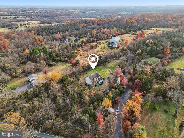 54 S COUNTY LINE RD, Telford, PA 18969