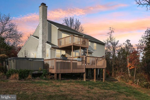 54 S COUNTY LINE RD, Telford, PA 18969