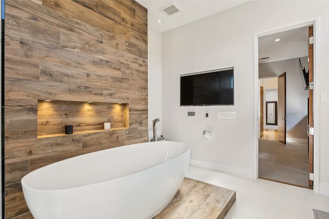 4420 Holland Avenue A, Dallas, TX 75219