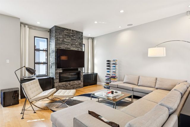 4420 Holland Avenue A, Dallas, TX 75219