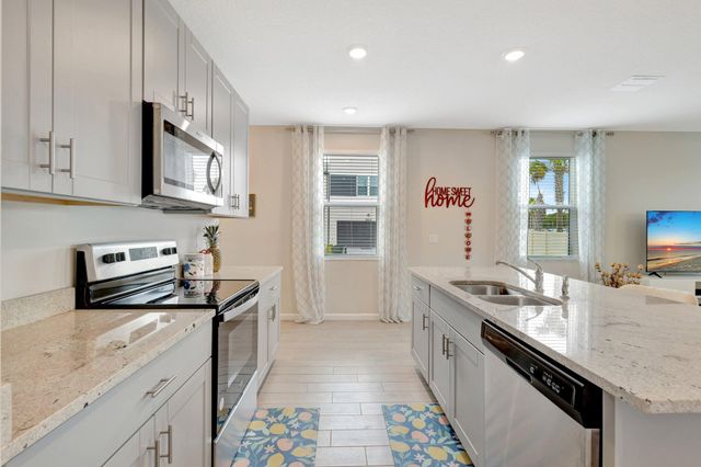 2401 SE Tarvest Way, Stuart, FL 34997