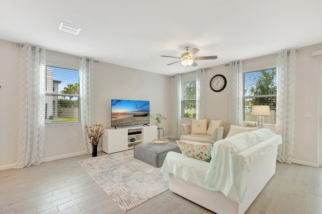 2401 SE Tarvest Way, Stuart, FL 34997