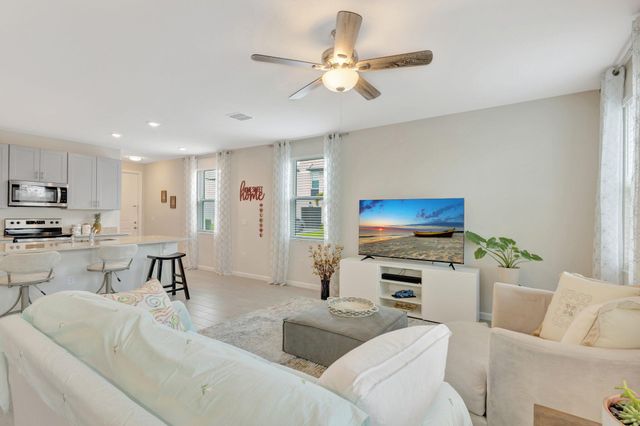 2401 SE Tarvest Way, Stuart, FL 34997