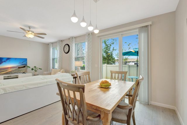 2401 SE Tarvest Way, Stuart, FL 34997