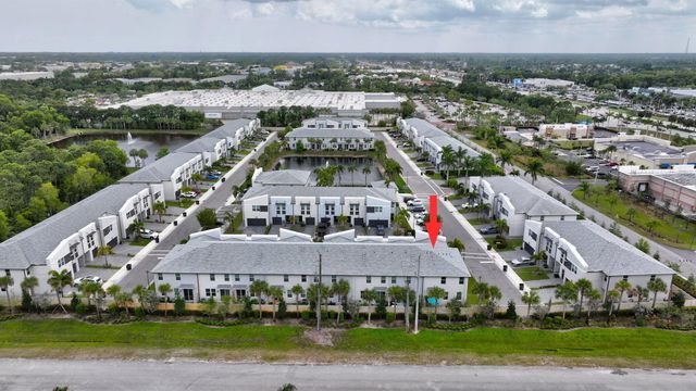 2401 SE Tarvest Way, Stuart, FL 34997