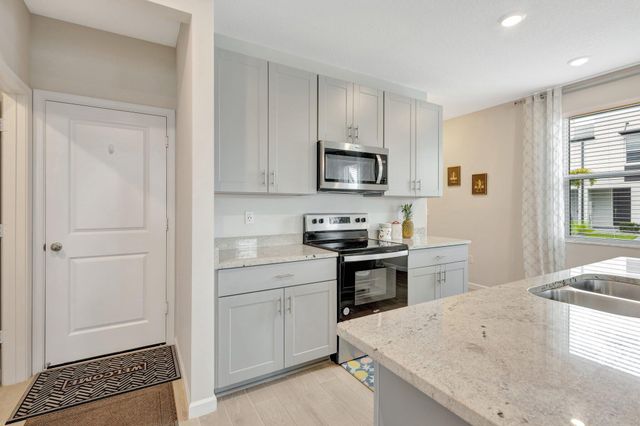 2401 SE Tarvest Way, Stuart, FL 34997