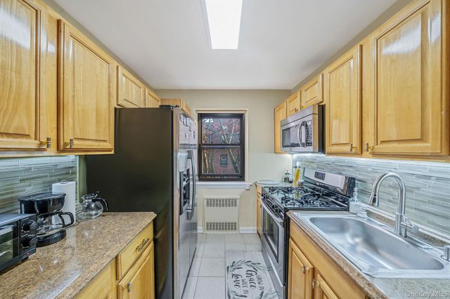 83-75 118th Street 5A, Kew Gardens, NY 11415