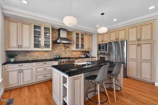 7707 Still Crossing Road, Chapel Hill, NC 27516