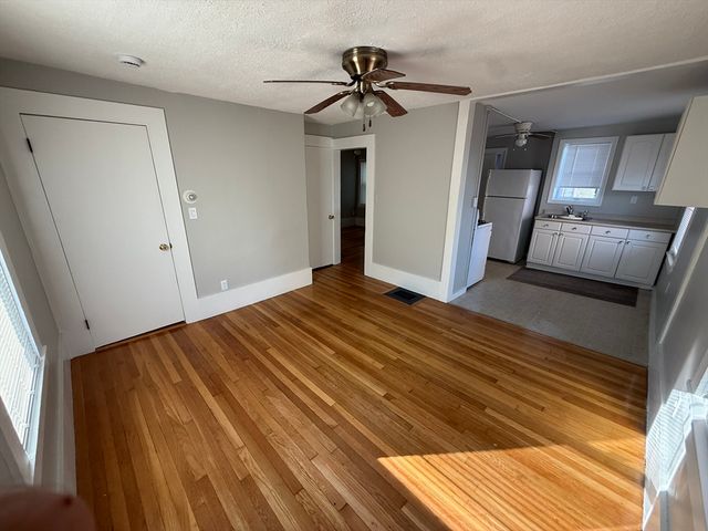 17 Alice Ave, Lynn, MA 01902