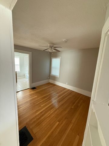 17 Alice Ave, Lynn, MA 01902