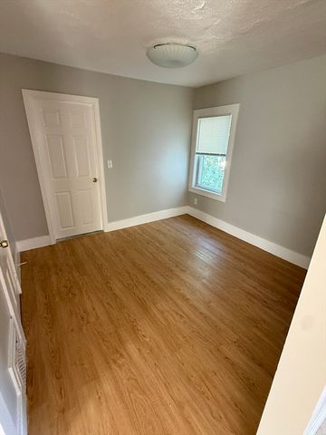 17 Alice Ave, Lynn, MA 01902