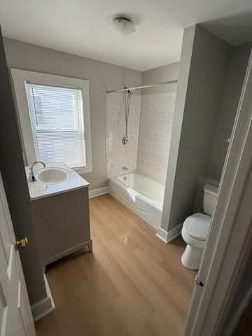 17 Alice Ave, Lynn, MA 01902
