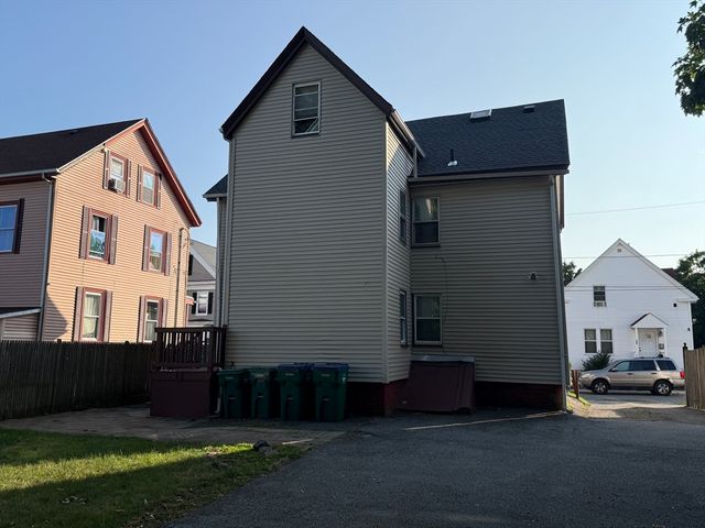 17 Alice Ave, Lynn, MA 01902