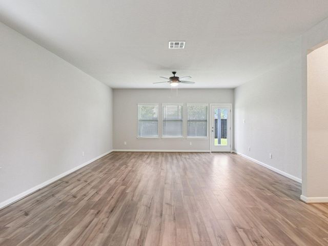 759 Sue Peaks LOOP, Dripping Springs, TX 78620