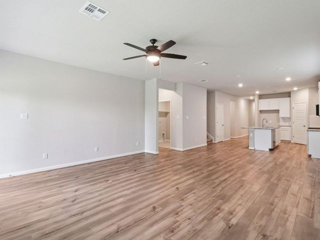 759 Sue Peaks LOOP, Dripping Springs, TX 78620