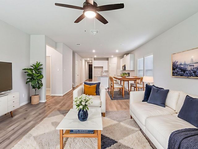 759 Sue Peaks LOOP, Dripping Springs, TX 78620