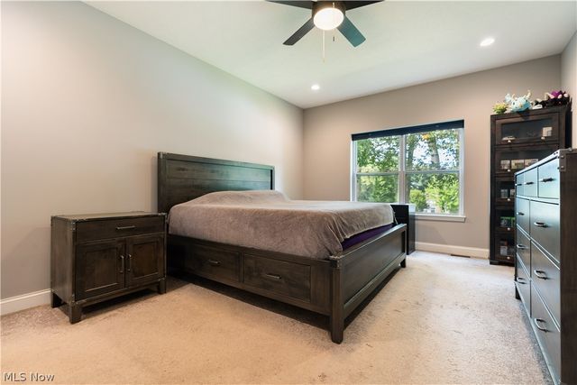 5585 Shadow Ridge Circle NW, North Canton, OH 44720