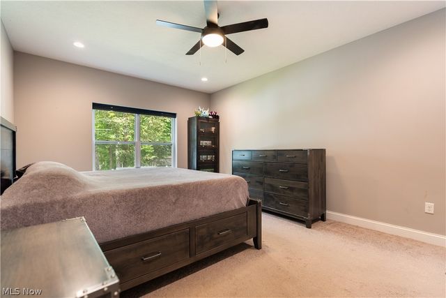 5585 Shadow Ridge Circle NW, North Canton, OH 44720