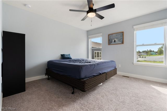5585 Shadow Ridge Circle NW, North Canton, OH 44720