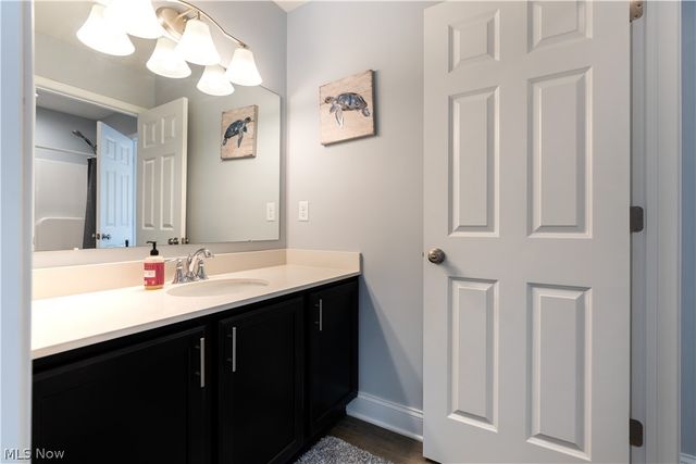 5585 Shadow Ridge Circle NW, North Canton, OH 44720