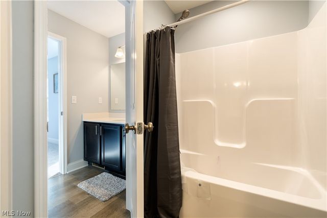 5585 Shadow Ridge Circle NW, North Canton, OH 44720