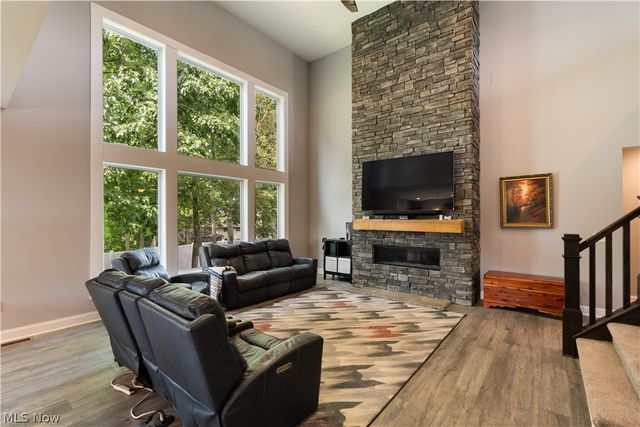 5585 Shadow Ridge Circle NW, North Canton, OH 44720
