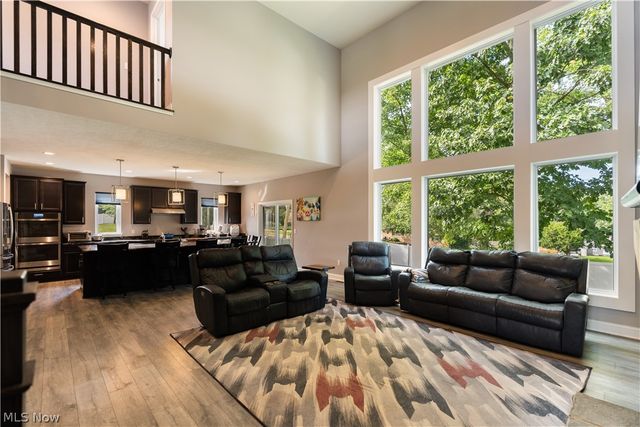 5585 Shadow Ridge Circle NW, North Canton, OH 44720