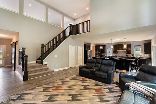 5585 Shadow Ridge Circle NW, North Canton, OH 44720