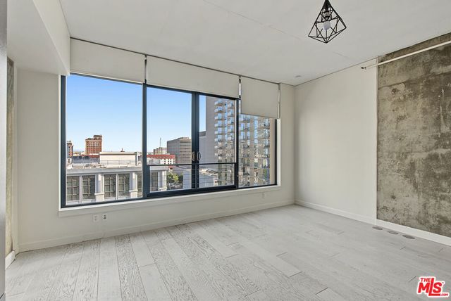 1111 S Grand Avenue 1014, Los Angeles, CA 90015