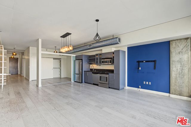 1111 S Grand Avenue 1014, Los Angeles, CA 90015