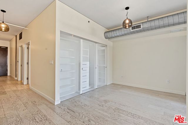 1111 S Grand Avenue 1014, Los Angeles, CA 90015