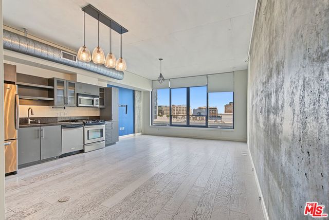 1111 S Grand Avenue 1014, Los Angeles, CA 90015