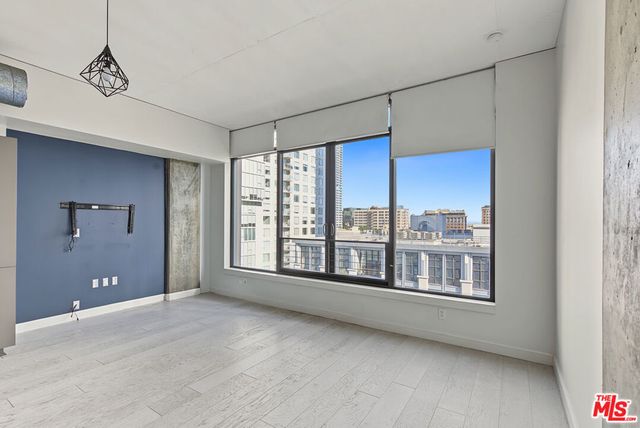 1111 S Grand Avenue 1014, Los Angeles, CA 90015