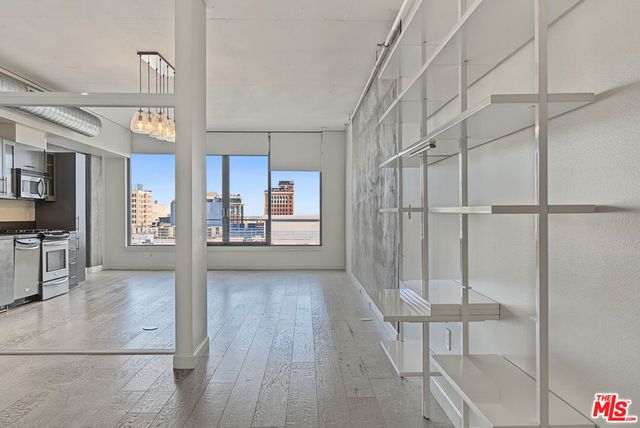 1111 S Grand Avenue 1014, Los Angeles, CA 90015