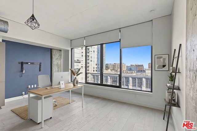 1111 S Grand Avenue 1014, Los Angeles, CA 90015