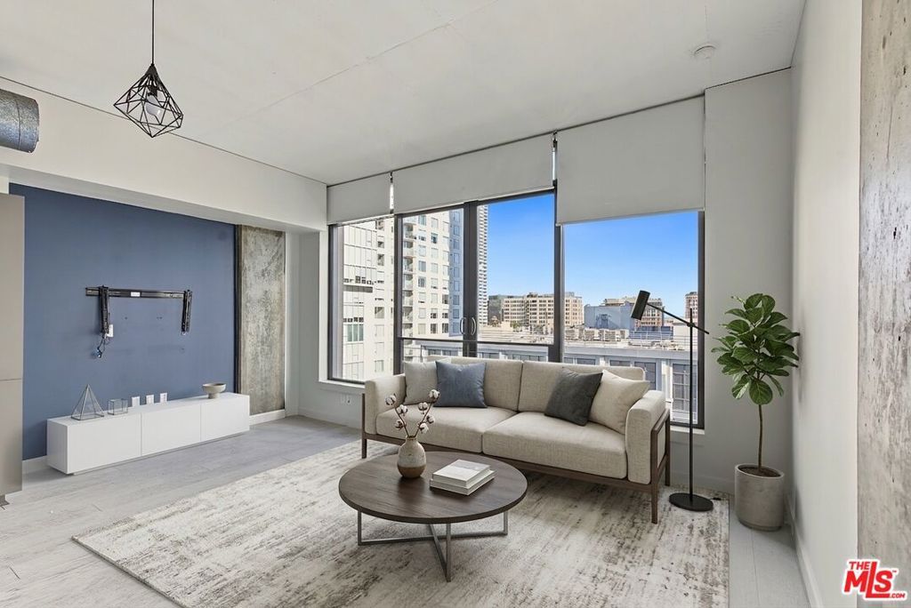 1111 S Grand Avenue 1014, Los Angeles, CA 90015 — photo 2