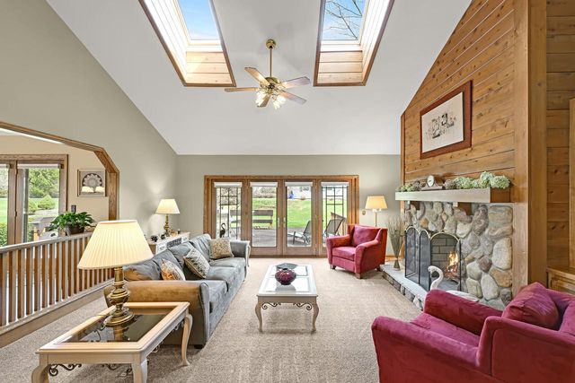 3260 Cherry Hill DRIVE, Brookfield, WI 53005