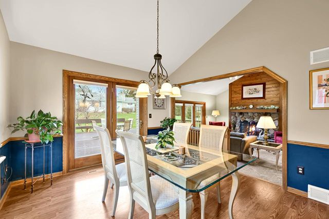 3260 Cherry Hill DRIVE, Brookfield, WI 53005