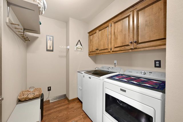 3260 Cherry Hill DRIVE, Brookfield, WI 53005